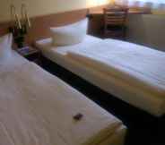 Bilik Tidur 6 Acron Hotel