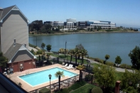 สระว่ายน้ำ Sonesta ES Suites San Francisco Airport Oyster Point Waterfront