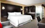 Bilik Tidur 3 Four Points by Sheraton Mississauga Meadowvale