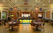 Restoran 2 Radisson Blu Hotel GRT Chennai