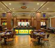 Restaurant 2 Radisson Blu Hotel GRT Chennai