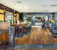 Bar, Cafe and Lounge 2 Radisson Blu Hotel