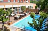 Swimming Pool 4 Mercure Hotel Hannover Medical Park