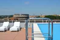 Swimming Pool Mercure Roma Centro Colosseo