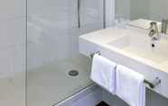 Toilet Kamar 3 ibis Styles Angouleme Nord