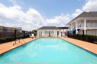 Swimming Pool Baymont by Wyndham Prattville/Montgomery