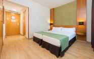 Bilik Tidur 3 Hotel Elche Centro, affiliated by Melia