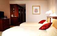 Bedroom 5 Evergreen Laurel Hotel