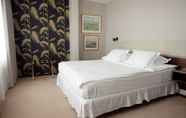 Kamar Tidur 6 Hotel Holt - The Art Hotel