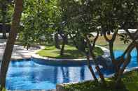 Swimming Pool Taj Fisherman's Cove Resort & Spa, Chennai