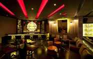 Bar, Cafe and Lounge 5 Vivanta Bengaluru Residency Road