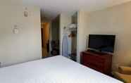 Phòng ngủ 6 Travelodge by Wyndham Stony Plain