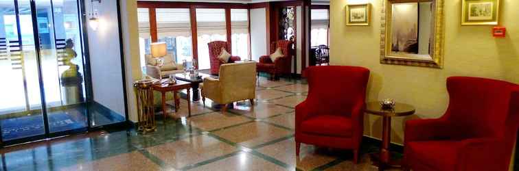 Lobby Titanic Comfort Sisli