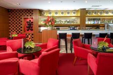 バー、カフェ、およびラウンジ Seara Praia Hotel