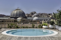 Swimming Pool Renaissance Naples Hotel Mediterraneo