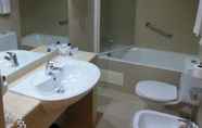 Toilet Kamar 5 Hotel Mundial