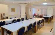 Functional Hall 6 Pembridge Palace Hotel