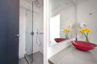 Toilet Kamar Regina Mare