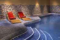 Swimming Pool Melia Royal Tanau Boutique Hotel