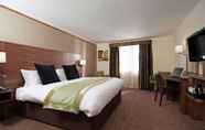 Bilik Tidur 3 Mercure Letchworth Hall