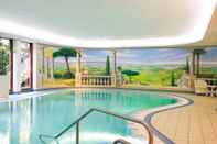 Swimming Pool Mercure Hotel Plaza Essen