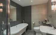 In-room Bathroom 7 The Belsfield Hotel