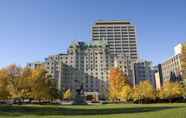 Exterior 2 Lord Elgin Hotel