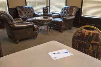 Lobby 4 Service Plus Inn and Suites - Grande Prairie