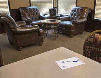 Lobby 2 Service Plus Inn and Suites - Grande Prairie