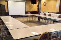 Functional Hall Service Plus Inn and Suites - Grande Prairie