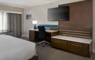 Bedroom 6 Delta Hotels by Marriott Basking Ridge