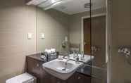 Toilet Kamar 5 The Knight Residence Apartments by Mansley