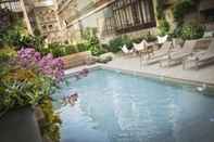 Swimming Pool Alexandra Barcelona Hotel, Curio Collection by Hilton