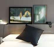 Bedroom 6 Alexandra Barcelona Hotel, Curio Collection by Hilton