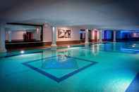 Swimming Pool Leonardo Royal Hotel London City - Tower of London