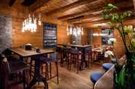 Quầy bar, cafe và phòng lounge Tschuggen Grand Hotel