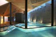 Swimming Pool Tschuggen Grand Hotel