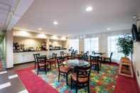 Bar, Cafe and Lounge MainStay Suites Frederick