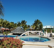 Kolam Renang 7 Buena Vista Oceanfront & Hot Springs Resort