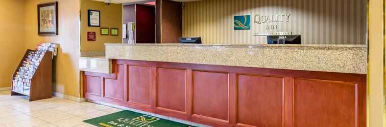 Lobi Quality Inn & Suites