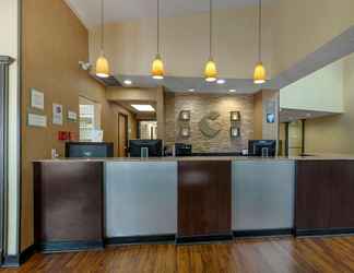 Lobby 2 Comfort Suites DFW Airport