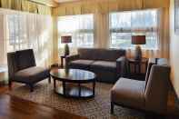 Ruang Umum Comfort Suites DFW Airport