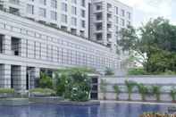 Swimming Pool Grand Hyatt Mumbai Hotel and Serviced Apartments