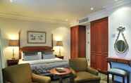 Kamar Tidur 3 The Edward Hotel