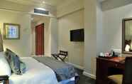 Kamar Tidur 4 The Edward Hotel