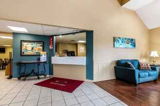 Lobby 4 Econo Lodge Inn And Suites Dickson