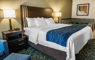 Bedroom 3 Comfort Inn & Suites Butler