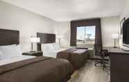 Bedroom 5 Days Inn by Wyndham Steinbach