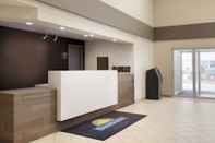 Lobby Days Inn by Wyndham Steinbach