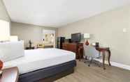 Bedroom 6 Stayable Suites Lakeland